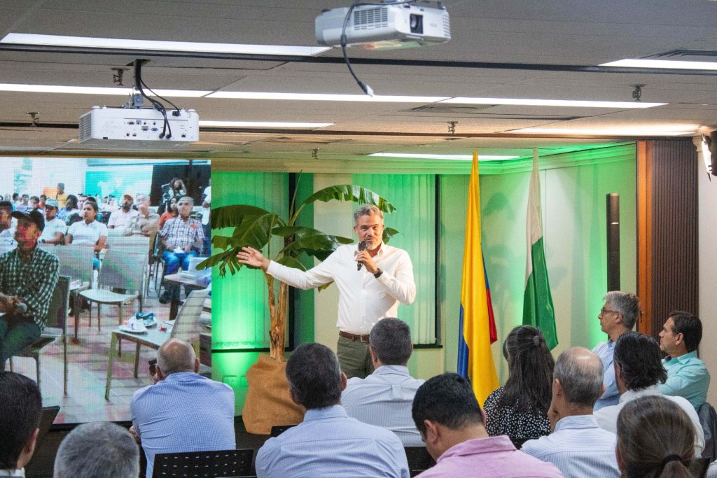 Foro de productores luchando contra sigatoka